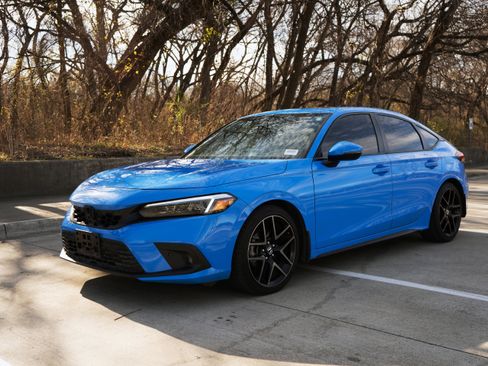 Certified 2023 Honda Civic Sport Touring image 5