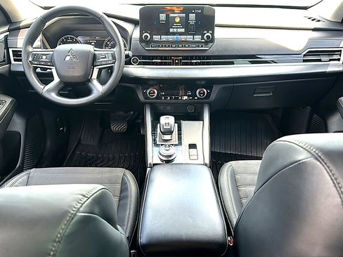 Used 2023 Mitsubishi Outlander SE AWD/4WD image 20