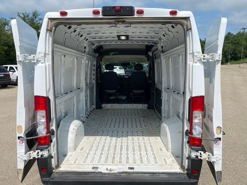 Used 2025 RAM ProMaster 2500 w/ Convenience Group FWD image 22