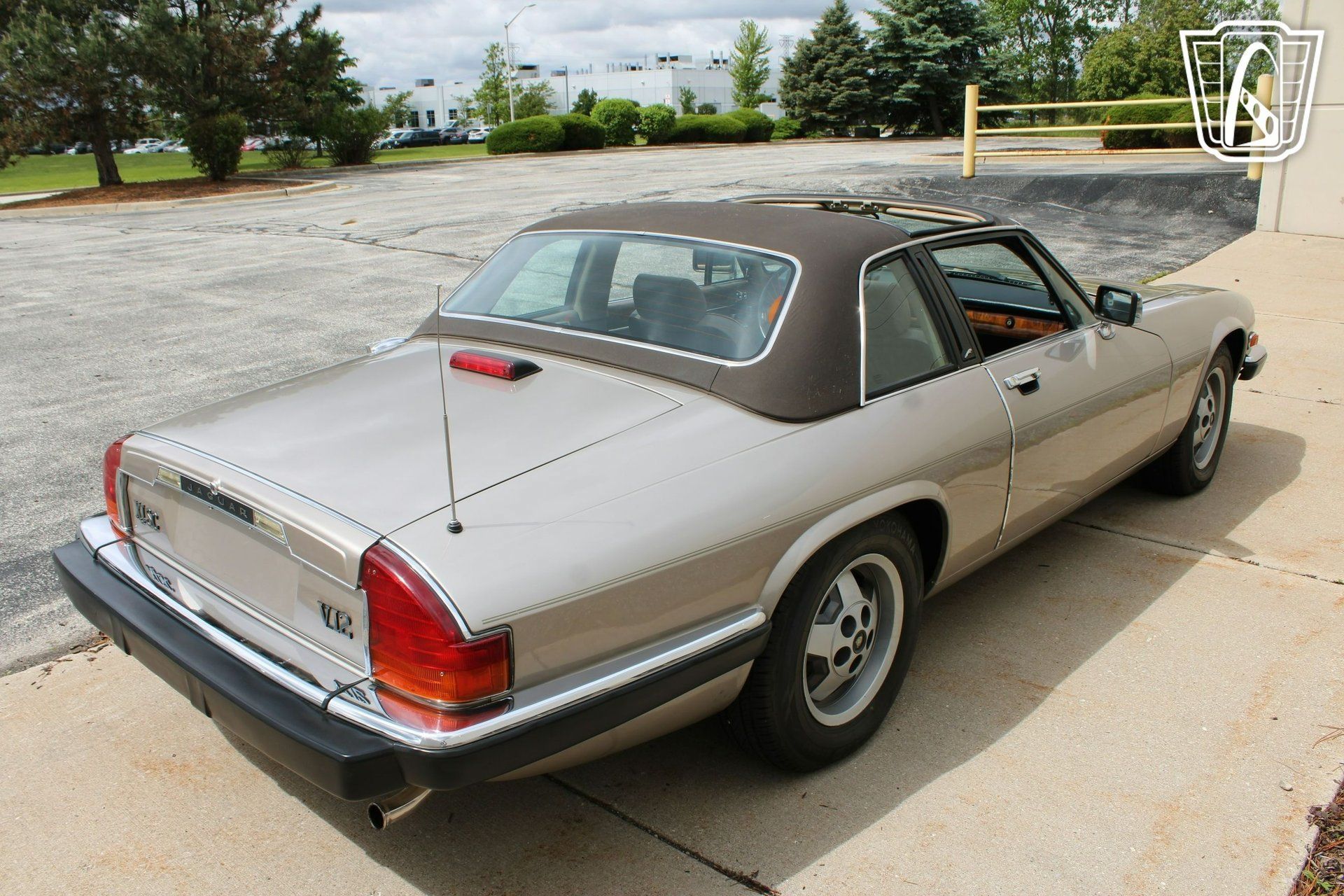 Used 1988 Jaguar XJS V12 Convertible RWD image 7