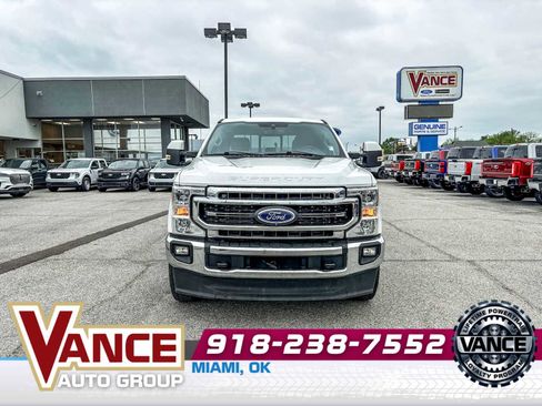 Used 2021 Ford F250 Lariat w/ Lariat Ultimate Package AWD/4WD image 2