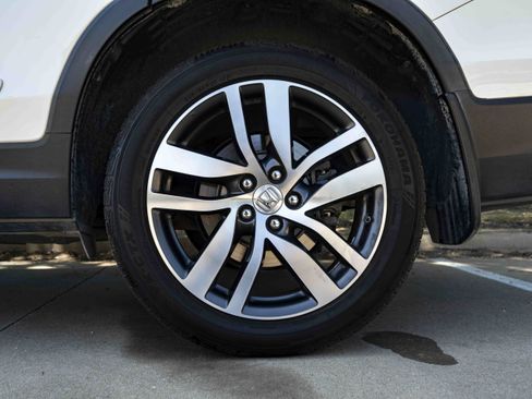 Used 2018 Honda Pilot Elite image 15