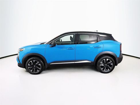 Used 2025 Nissan Kicks SR image 4