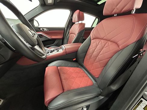 Used 2025 BMW X6 xDrive40i w/ Climate Comfort Package image 31