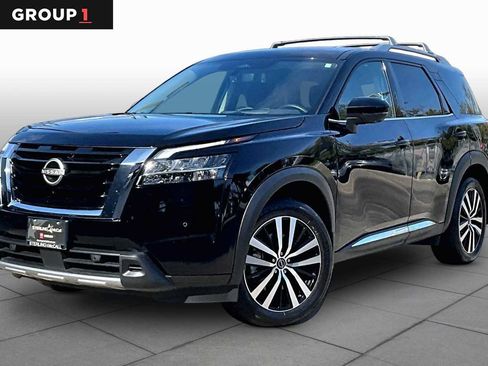 Certified 2024 Nissan Pathfinder Platinum FWD image 1