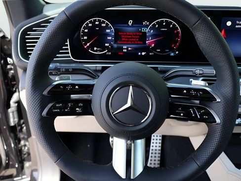 New 2026 Mercedes-Benz GLS 450 4MATIC image 31