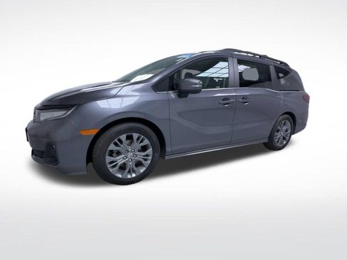 Used 2025 Honda Odyssey Touring image 4