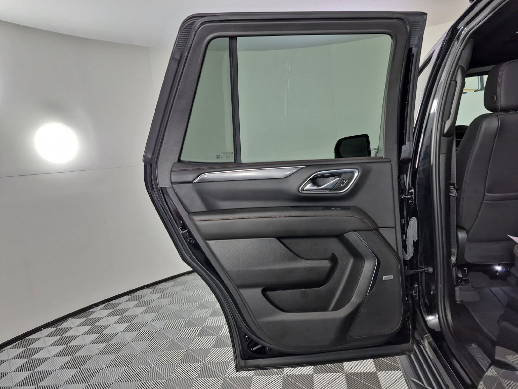 Used 2024 Chevrolet Tahoe RST w/ Luxury Package AWD/4WD image 31