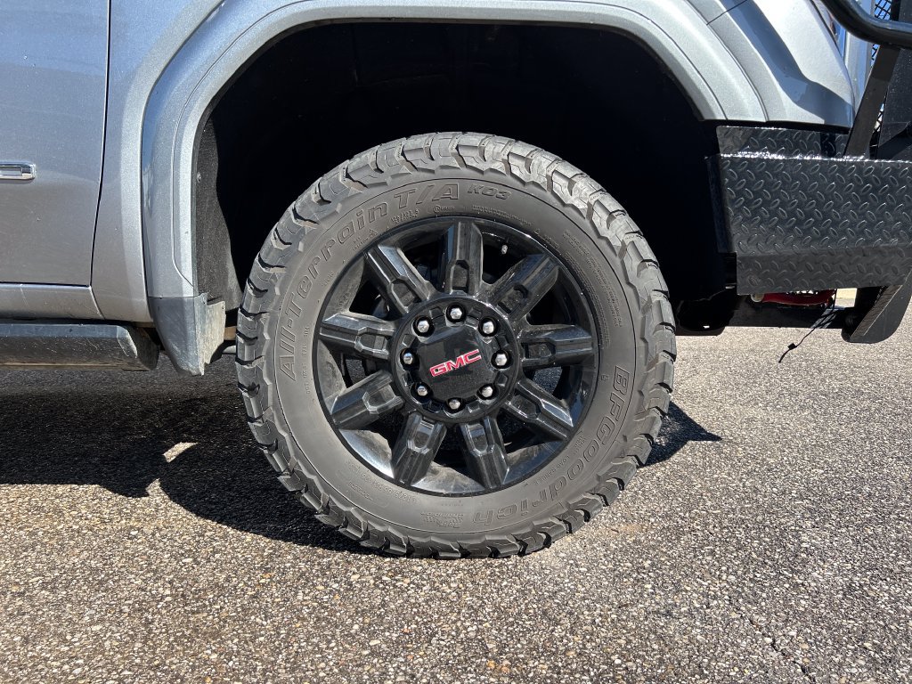 Used 2025 GMC Sierra 3500 AT4 w/ AT4 Premium Plus Package AWD/4WD image 7