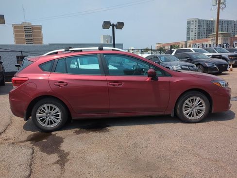 Used 2018 Subaru Impreza 2.0i Premium AWD/4WD image 8