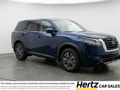 Used 2025 Nissan Pathfinder SV