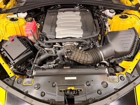 Used 2017 Chevrolet Camaro SS RWD image 6
