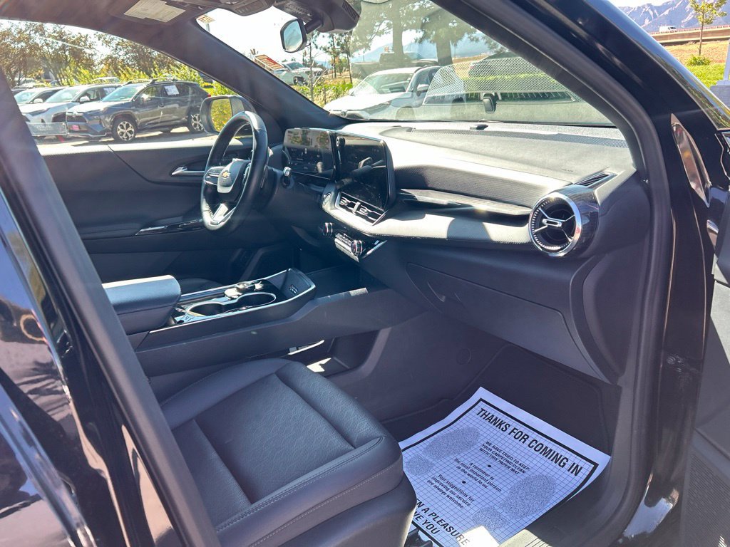 Used 2026 Chevrolet Equinox LT w/ Convenience Package II AWD/4WD image 12