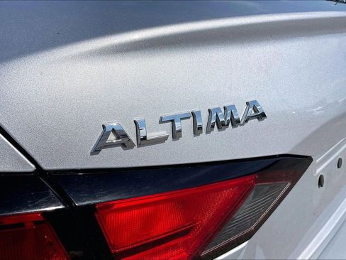 Used 2020 Nissan Altima 2.5 SR FWD image 21