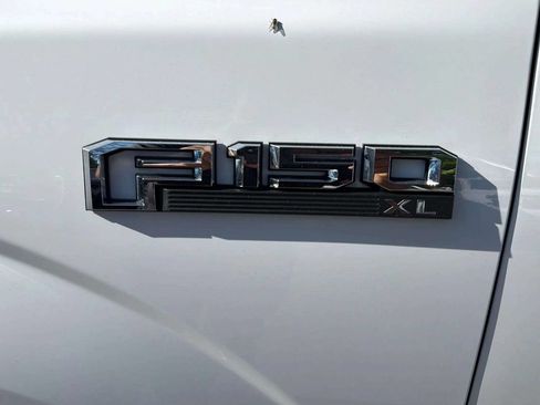 Used 2018 Ford F150 XL w/ Equipment Group 101A Mid RWD image 17