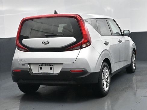 Used 2021 Kia Soul LX image 19