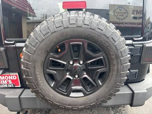 Used 2015 Jeep Wrangler Unlimited Rubicon w/ Connectivity Group AWD/4WD image 26