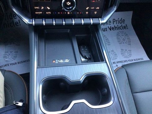 New 2026 GMC Acadia AT4 w/ LPO, Floor Liner Package AWD/4WD image 12