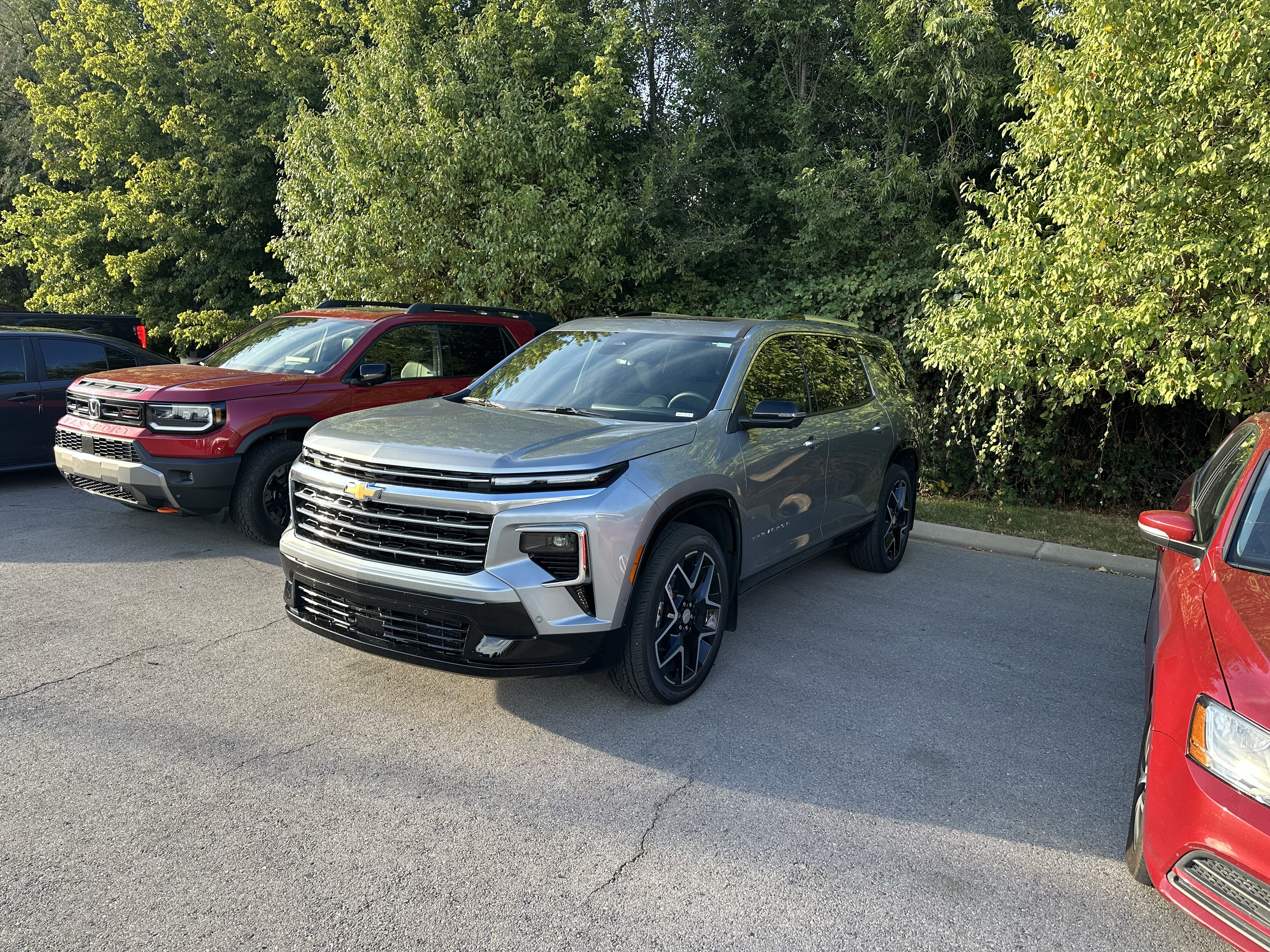 Used 2026 Chevrolet Traverse High Country AWD/4WD image 2