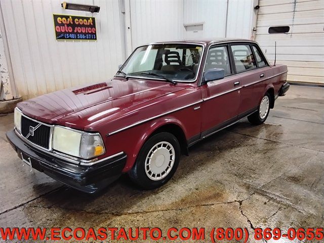 Used 1989 Volvo 240 DL RWD image 4