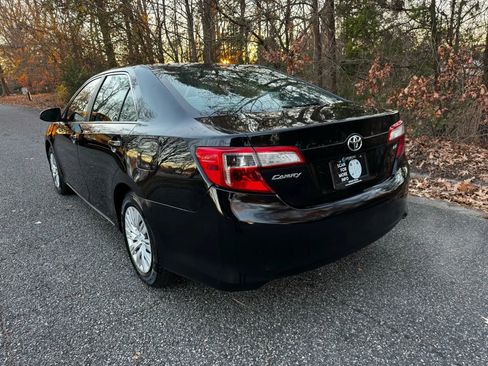 Used 2013 Toyota Camry LE image 6