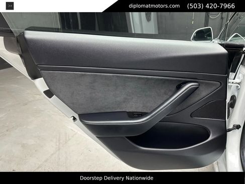 Used 2018 Tesla Model 3 Long Range image 24