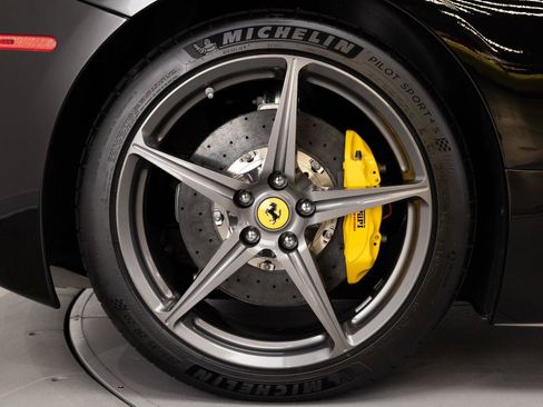 Certified 2015 Ferrari 458 Italia Coupe RWD image 16