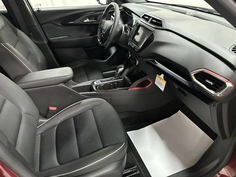 Used 2023 Chevrolet TrailBlazer RS w/ Convenience Package AWD/4WD image 18
