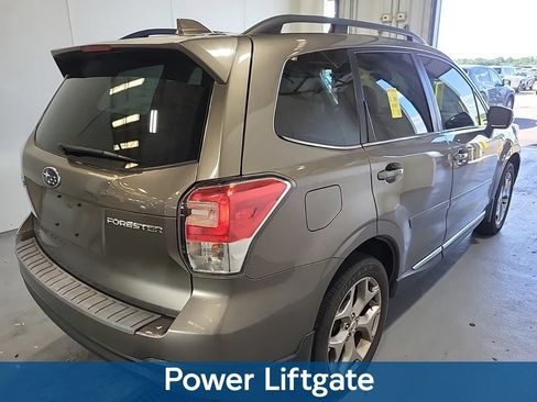 Used 2017 Subaru Forester 2.5i Touring AWD/4WD image 12