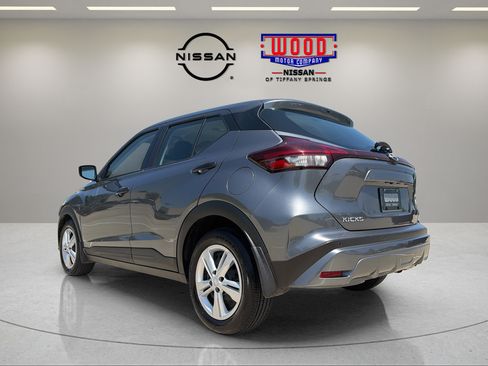 Certified 2025 Nissan Kicks Play S FWD image 4