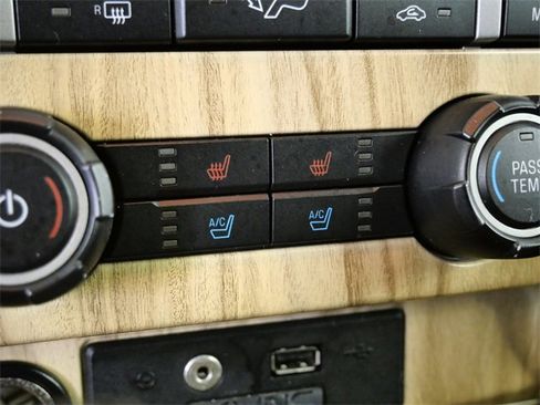 Used 2011 Ford F150 Lariat image 26