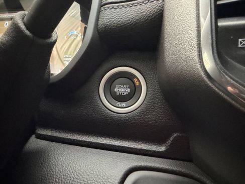 Used 2025 RAM 3500 Laramie AWD/4WD image 14