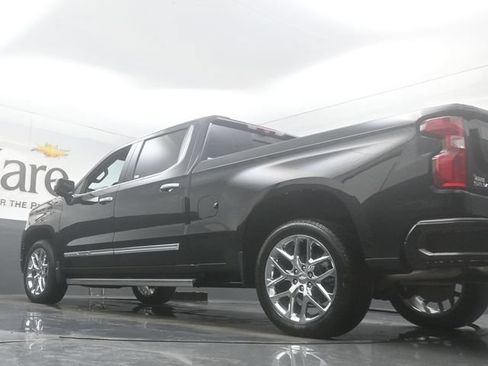 Used 2023 Chevrolet Silverado 1500 High Country w/ High Country Premium Package AWD/4WD image 5