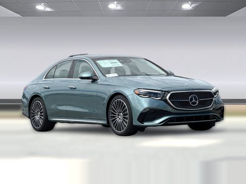 New 2026 Mercedes-Benz E 450 4MATIC Sedan image 7