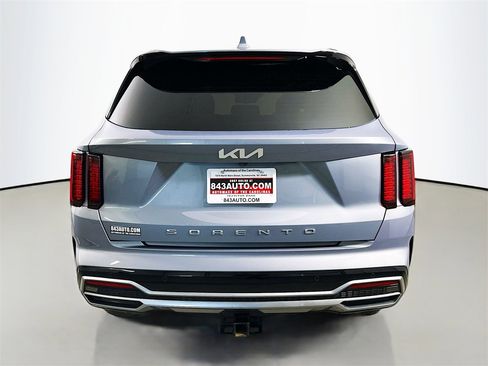 Used 2022 Kia Sorento S image 6