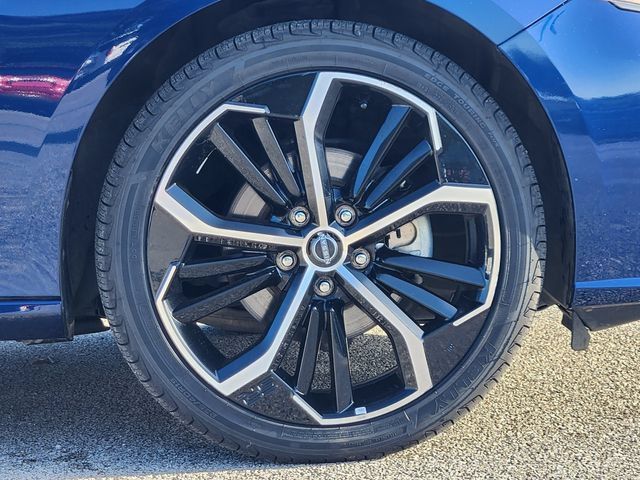 Used 2024 Nissan Altima 2.5 SR FWD image 11