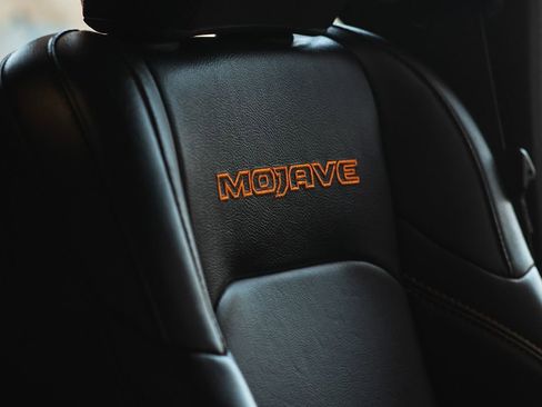 Used 2023 Jeep Gladiator Mojave w/ Cold Weather Group image 29