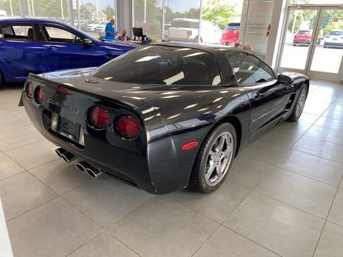 Used 1998 Chevrolet Corvette Coupe w/ Memory Pkg RWD image 3