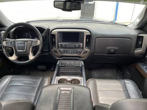 Used 2018 GMC Sierra 1500 Denali AWD/4WD image 34