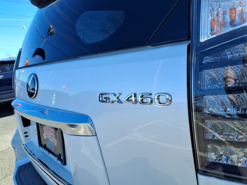 Used 2023 Lexus GX 460 Luxury w/ Sport Design Package image 6