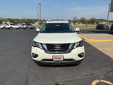 Used 2017 Nissan Pathfinder Platinum image 3