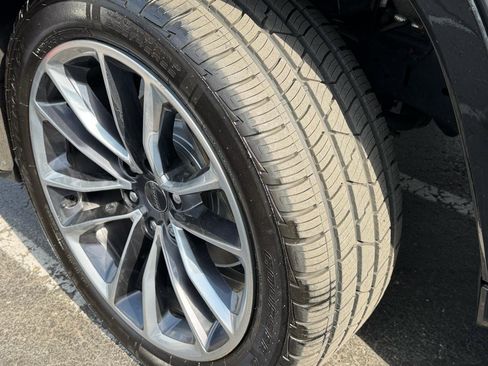 Used 2022 Jeep Wagoneer Series II w/ Premium Group I image 37