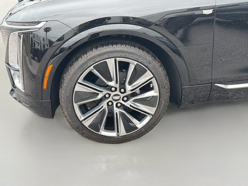 Used 2026 Cadillac Lyriq Signature Luxury w/ LPO, Premium Carpet Package AWD/4WD image 33