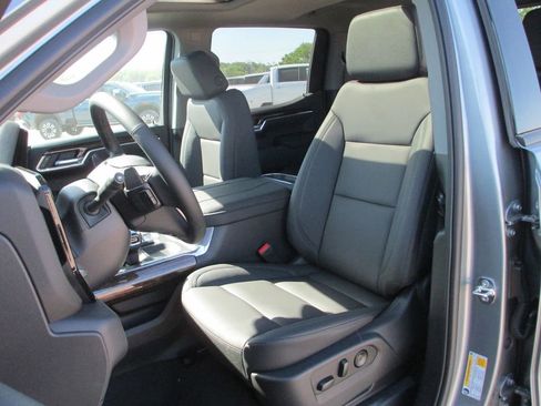 New 2026 GMC Sierra 1500 Elevation w/ Elevation Premium Package AWD/4WD image 11