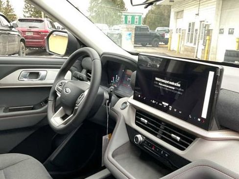 Used 2026 Ford Explorer Active AWD/4WD image 52