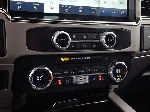 Certified 2022 Ford F250 Lariat w/ Lariat Value Package image 15