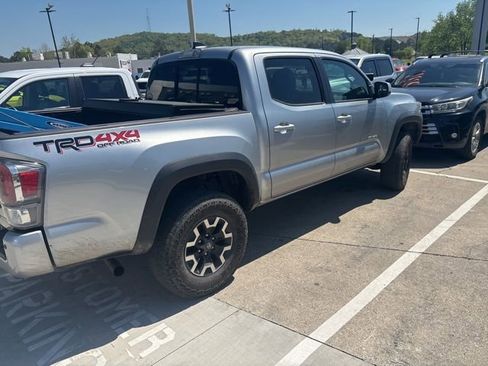 Used 2023 Toyota Tacoma TRD Off-Road w/ Technology Package image 7