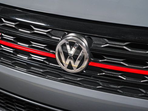 Used 2021 Volkswagen Jetta GLI image 9