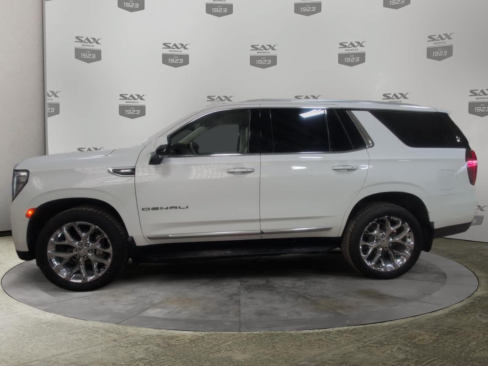Used 2021 GMC Yukon Denali AWD/4WD image 2