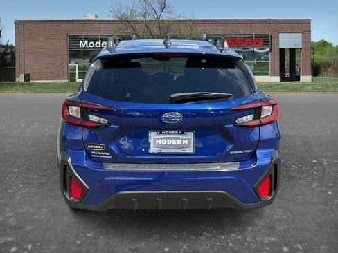 Used 2024 Subaru Crosstrek 2.0i Premium AWD/4WD image 3
